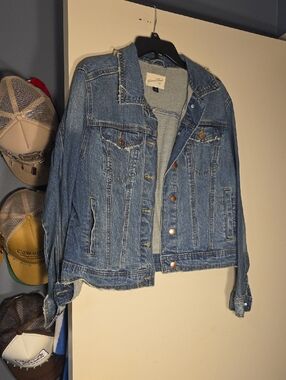 Universal Thread Distressed Light Blue Denim Jacket